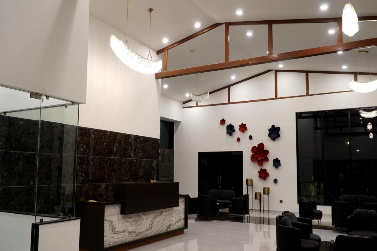Shanti Resorts Valsad Exteriör bild
