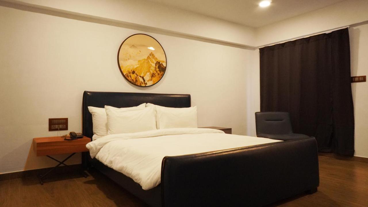 Shanti Resorts Valsad Exteriör bild