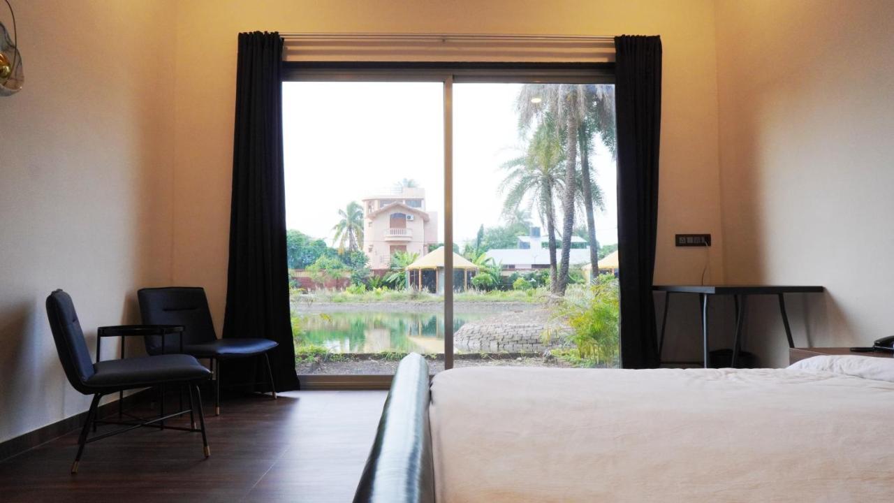 Shanti Resorts Valsad Exteriör bild